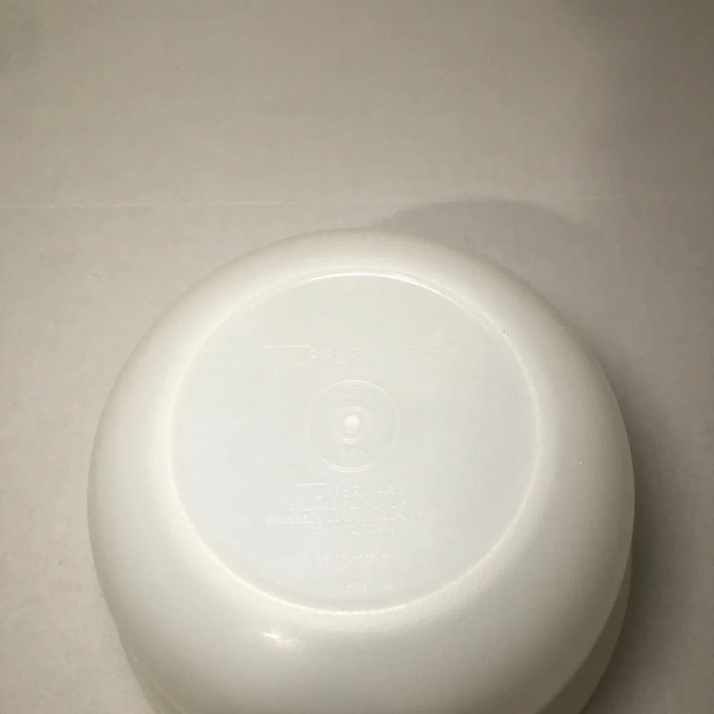 Vintage Tupperware 271-9 Mixing Bowl Sheer White Sheer Lid 228-26 Tab X